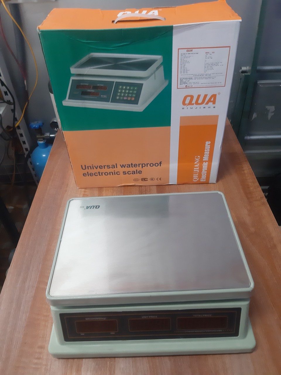 Cân điện tử chống nước QUA832 Cân điện tử chống nước QUA832